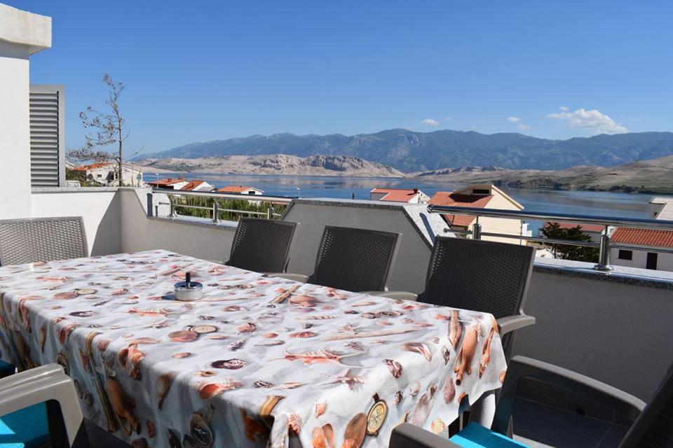 Apartmani Celjak Pag Town Exterior foto