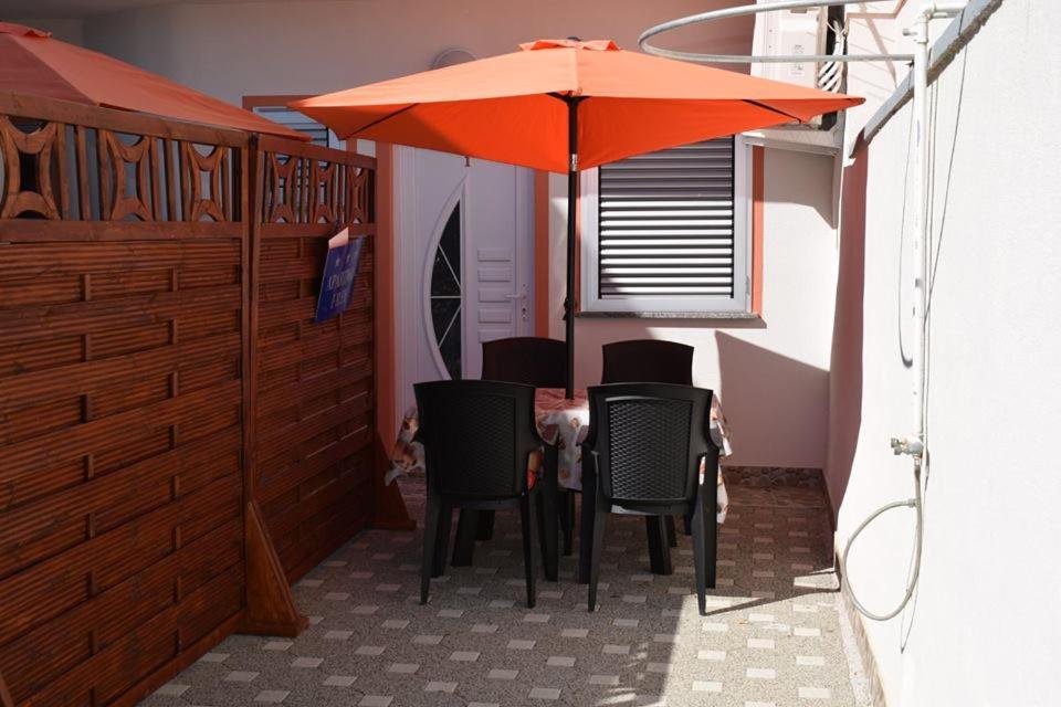 Apartmani Celjak Pag Town Exterior foto
