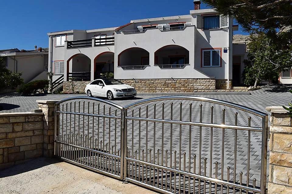 Apartmani Celjak Pag Town Exterior foto